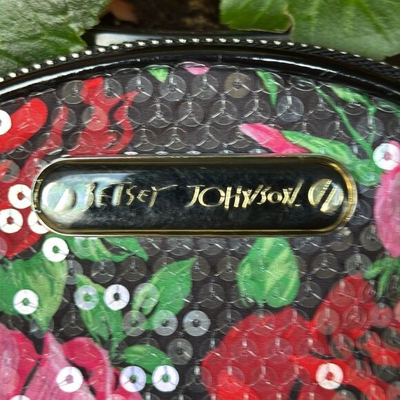 Betsey Johnson cosmetic bag - Picture 2 of 6